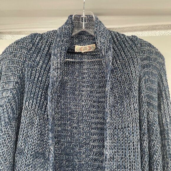 Pink Rose Open Knit Cardigan Open Front Sharkbite Hem Blue/White Size Large - Picture 2 of 9